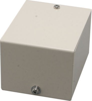 medium sized wooden boxes