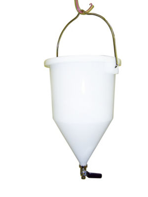 Gravity Type Fluid Container